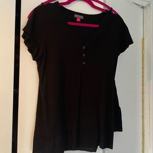 Vince Camuto Black Ruffle hem tee